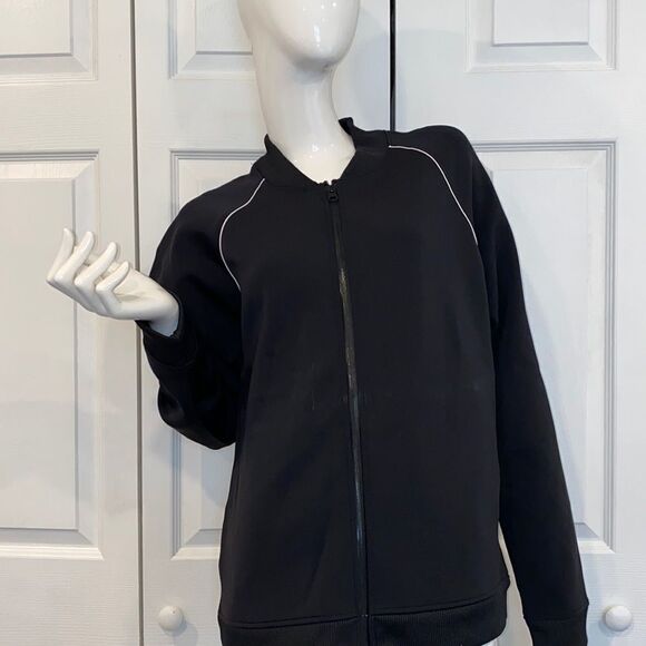 🔥Victoria Secret full zipper sweater New - Picture 2 of 5